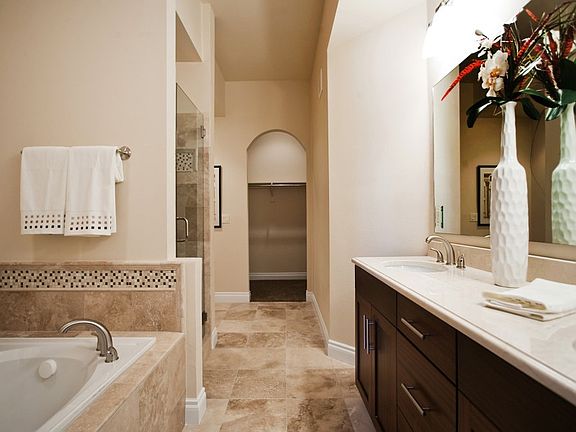 5th image of 1120 Delaware St #503