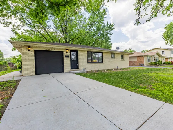 6425 W 83rd Pl, Burbank, IL 60459