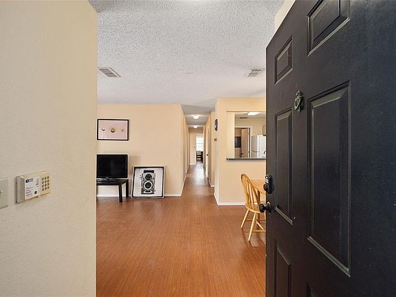 5th image of 3705 SW 27th St APT 221