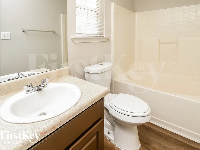 115 Kendall Ln — Photo 13