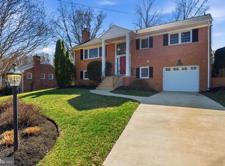2820 Elsmore St, Fairfax, VA 22031