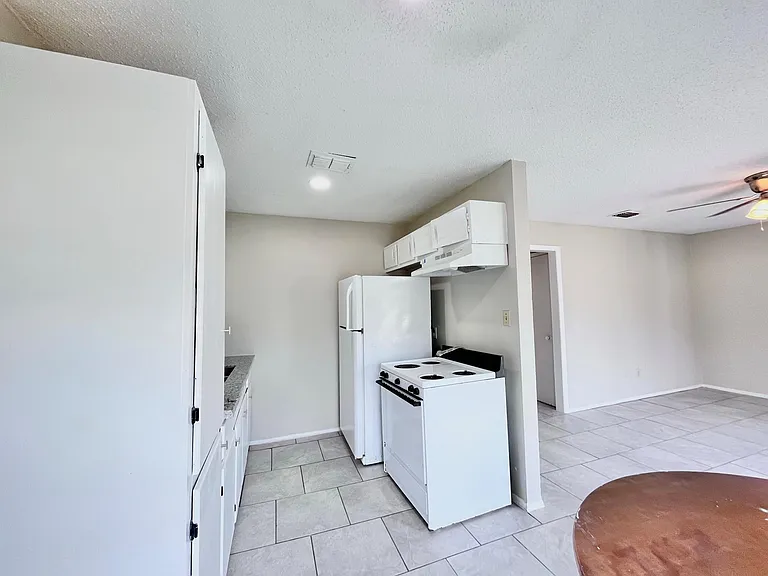 3021 Sycamore Ave #8 — Photo 4