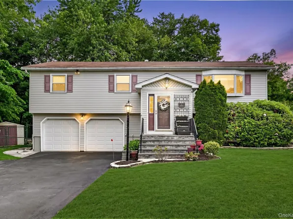 7 Spur Drive, Nanuet, NY 10954