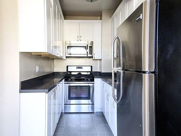 3rd image of 790 22nd Ave APT 2