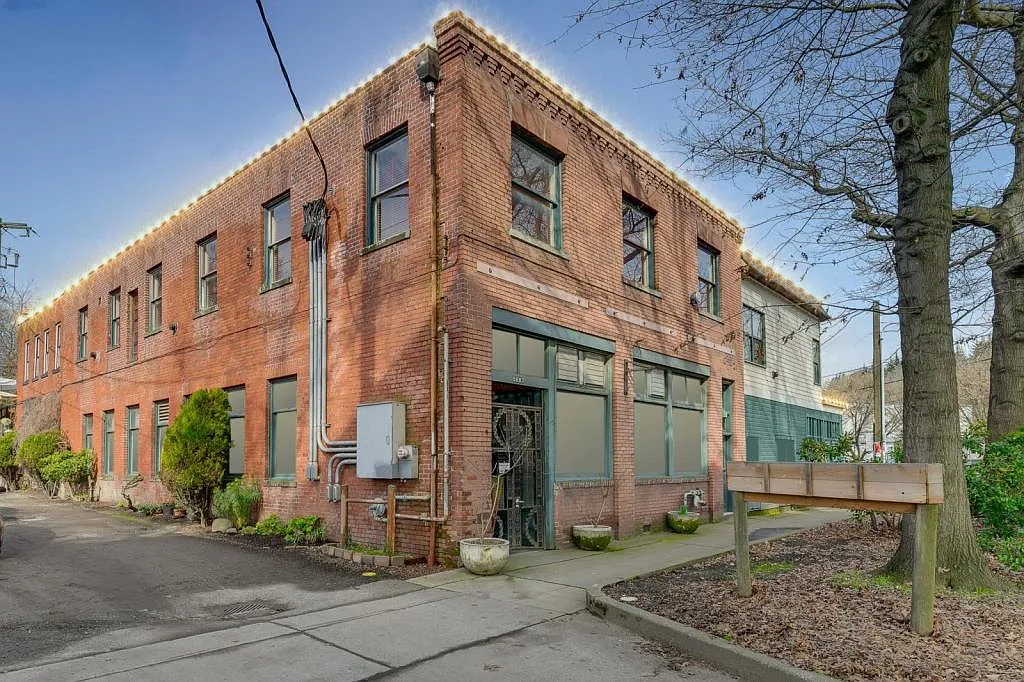 Building Photo - 5605 Corson Ave S #22