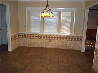 5th image of 3640 Longstreet Dr