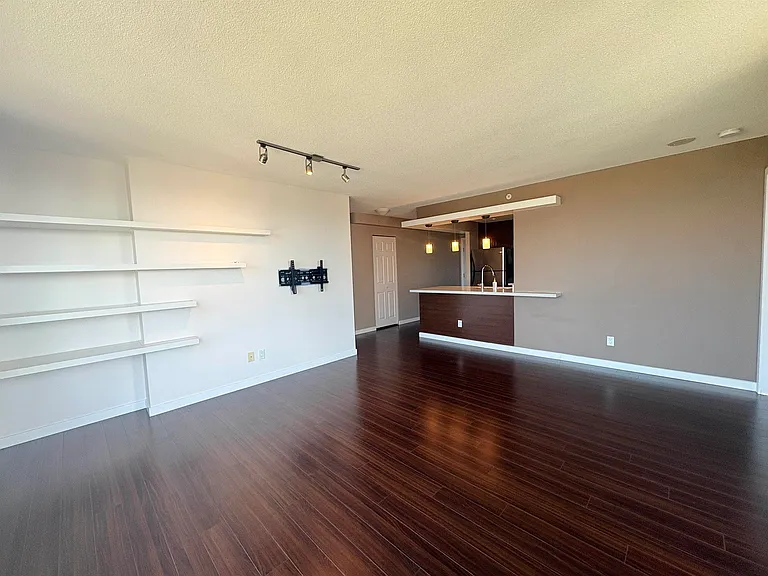 5189 Gaston St #1707 — Photo 6
