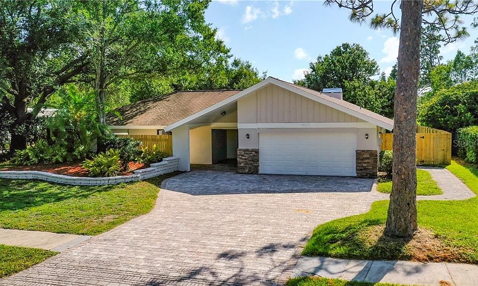 1st image of 14005 Lake Bluff Ct