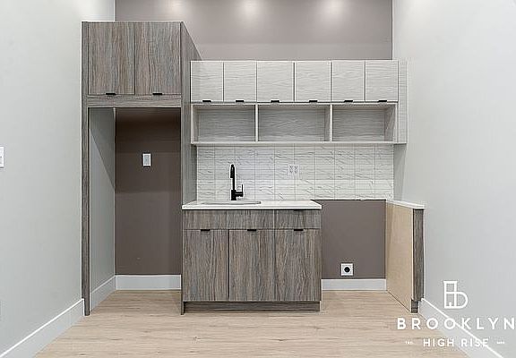 5th image of 345 E 26th St #3R