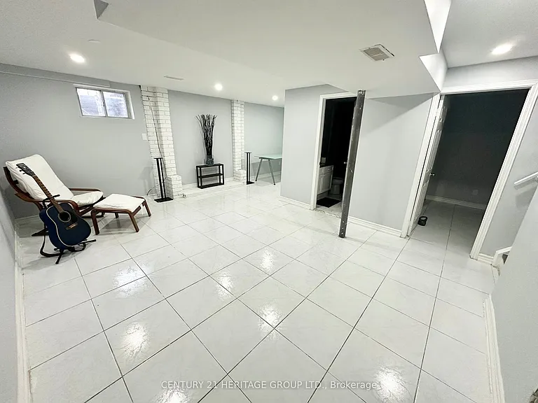 32 Histon Cres #LOWER — Photo 4