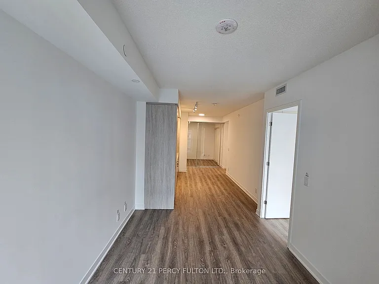 180 Front St E #906 — Photo 14