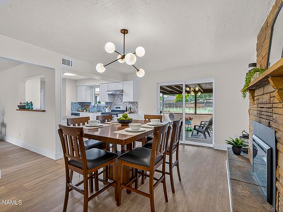 5th image of 3449 N Alta Vista Dr