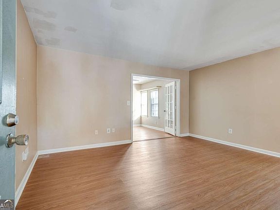 4th image of 134 Lablanc Way NW