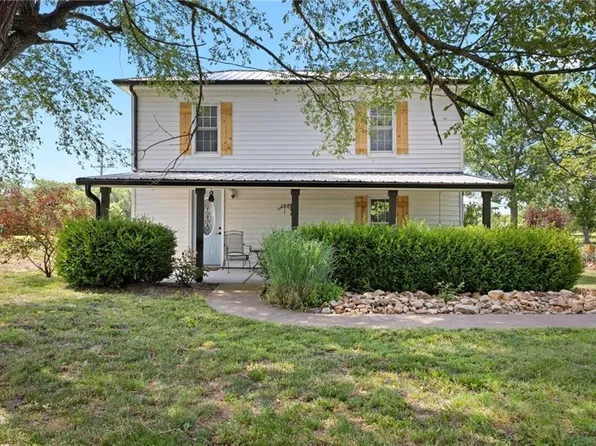 25304 S State Route K, Harrisonville, MO 64701