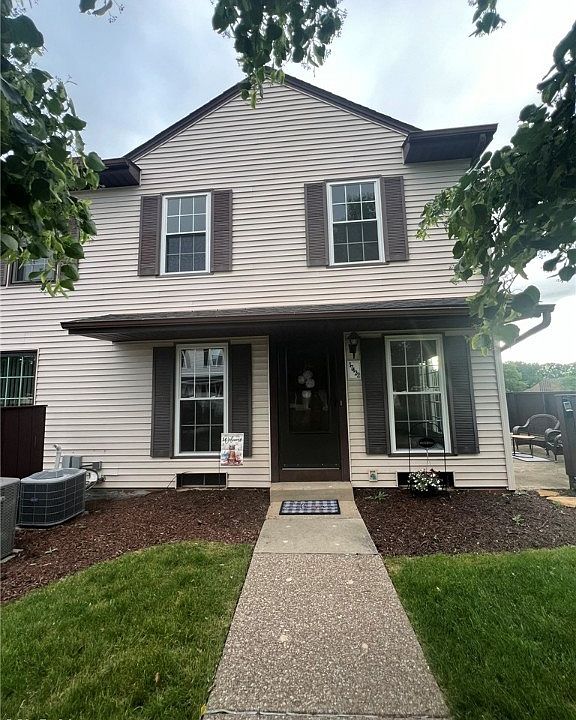1st image of 17422 Independence Ct
