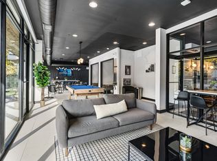 Low-Line Commons, Chicago, IL 60657