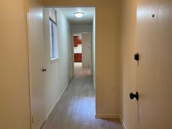 2nd image of 2514 Clay St #3