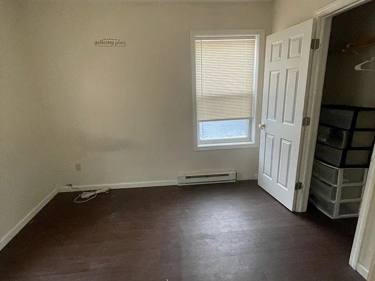 35 Pond St #4 — Photo 4