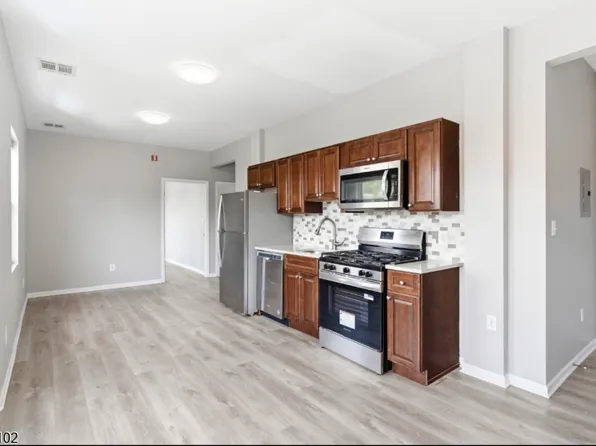 456 Avon Ave #33L, Newark, NJ 07108
