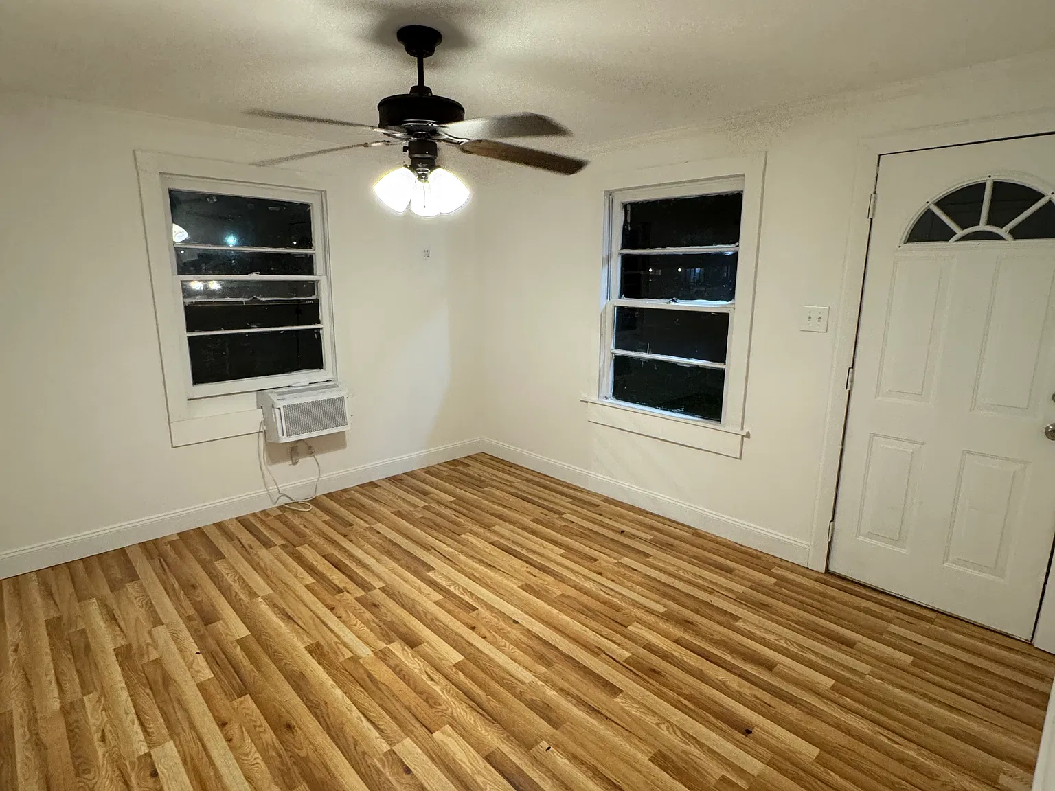 2 bed, 689 sqft, $900 — Photo 3