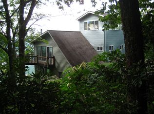 610 Charmont Dr, Tiger, GA 30576