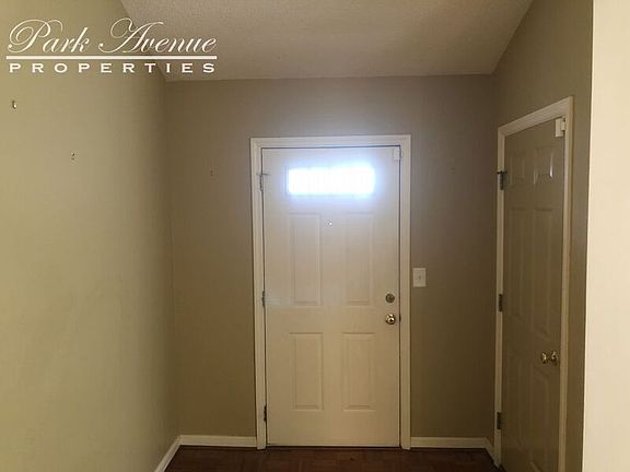 5th image of 3990 Pelham Dr
