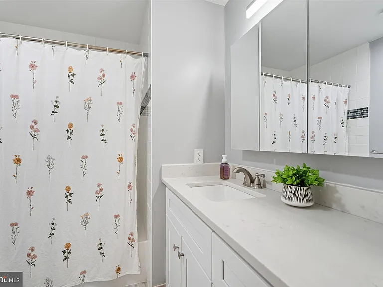205 Woodside Cir — Photo 21