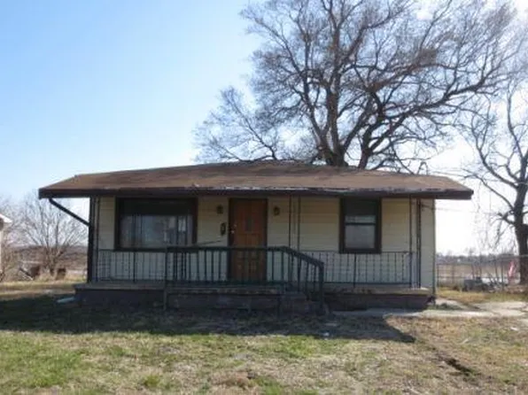 3114 SW Lakefront Ln W, Saint Joseph, MO 64504