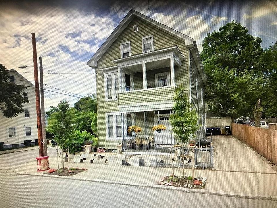 2nd image of 17 Andem St