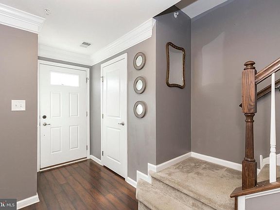 2nd image of 1838 Honeysuckle Ct