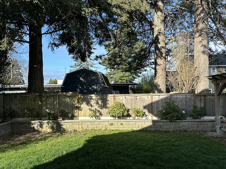 3104 Sunset Dr W — Photo 25