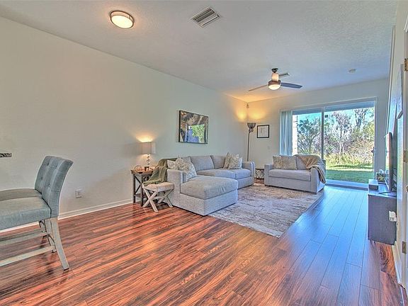 5th image of 11094 Winter Crest Dr