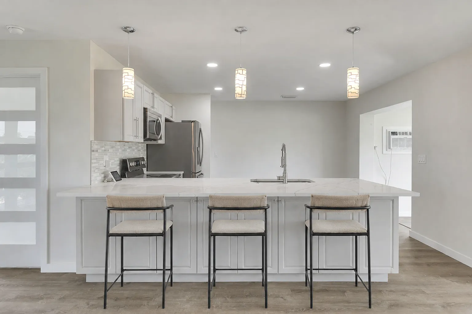 3 bed, 1630 sqft, $2,600 — Photo 3
