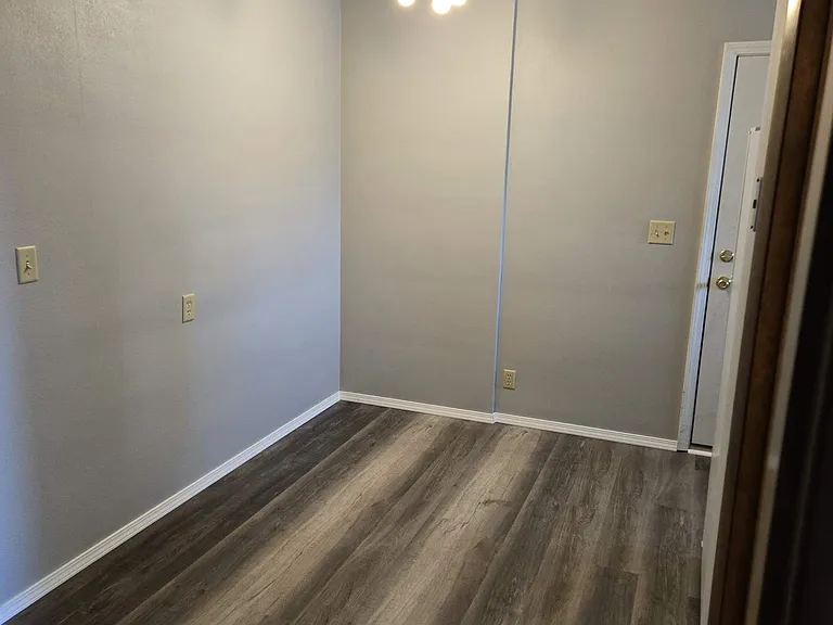 306 E Johnson St #4 — Photo 8