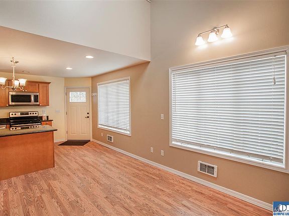 3rd image of 1080 McPherson St