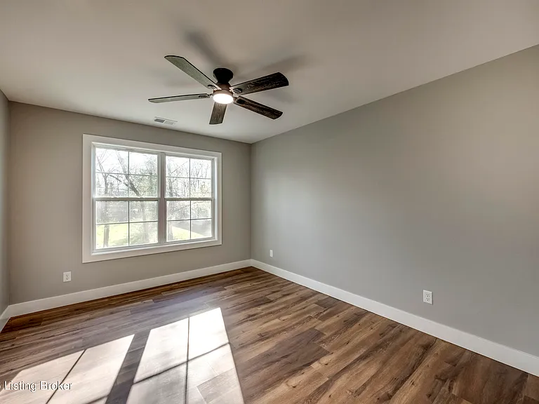 114 N Elm Grove Ave — Photo 43
