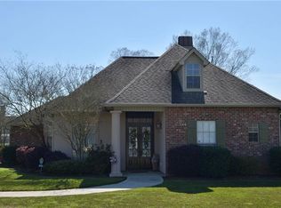 36546 Stanton Hall Ave, Denham Springs, LA 70706