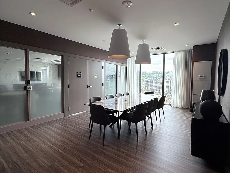 75 James St S #623 — Photo 19