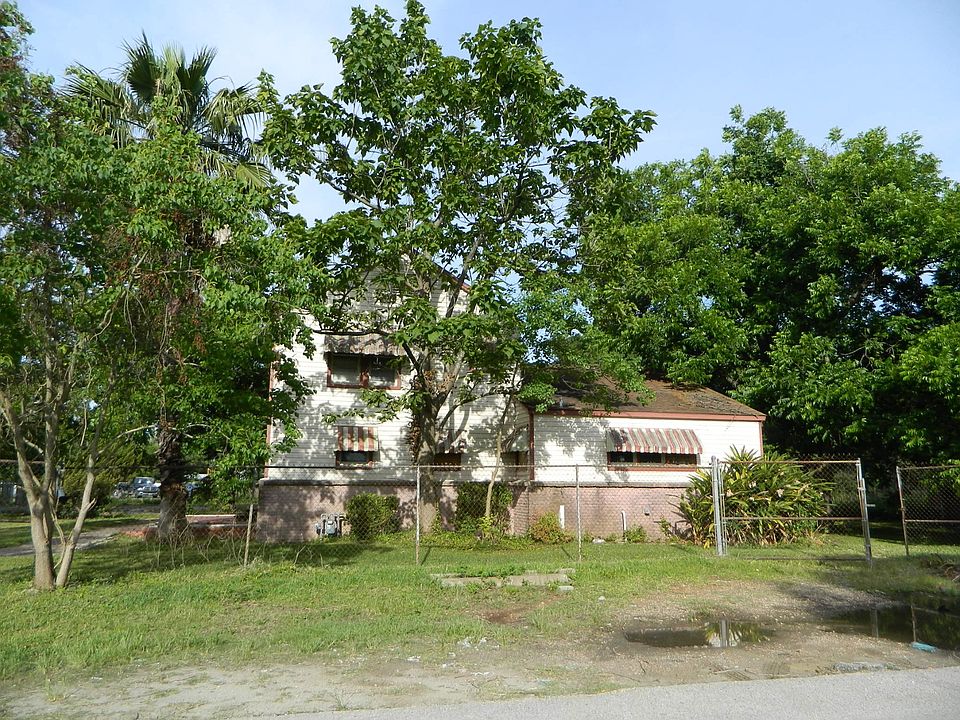 1st image of 15647 Avenue C