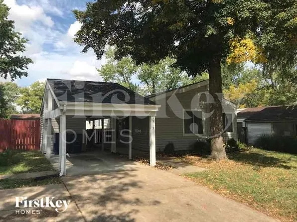 3313 Green Pasture Dr, Florissant, MO 63031