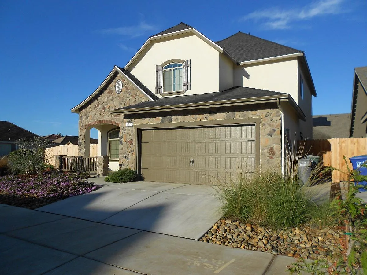 4707 Beckman Way photo 1