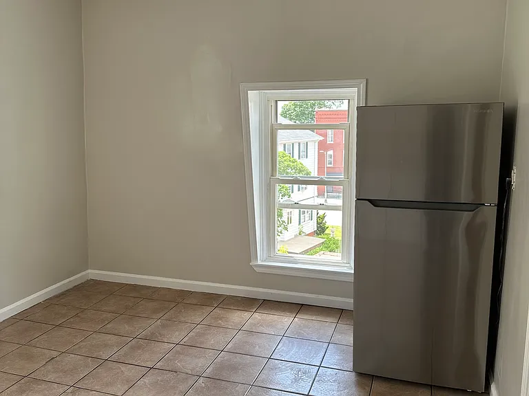 3 Forest St #3 — Photo 2