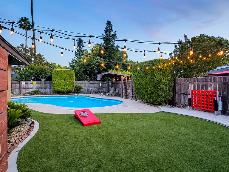 6519 N Mariposa St — Photo 8