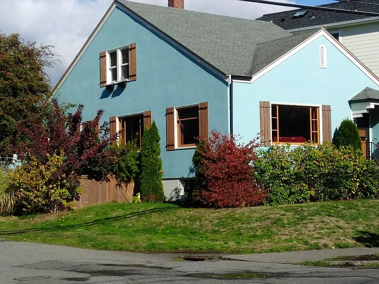 2732 Eldridge Ave — Photo 12