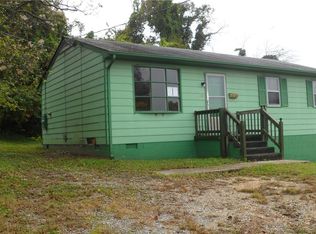 214 Mercury St, Petersburg, VA 23803