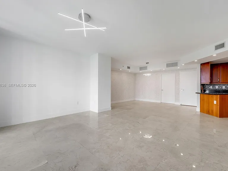 19400 Turnberry Way #321 — Photo 6