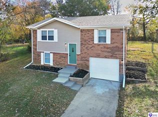 664 Franklin Ct, Radcliff, KY 40160