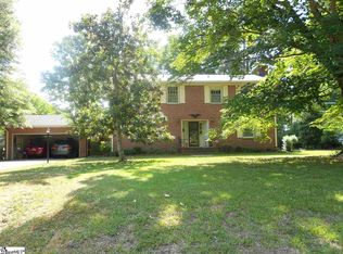 601 Chestnut St, Clinton, SC 29325