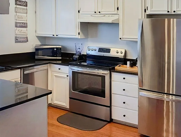 Mount Woodley Pl — Photo 21