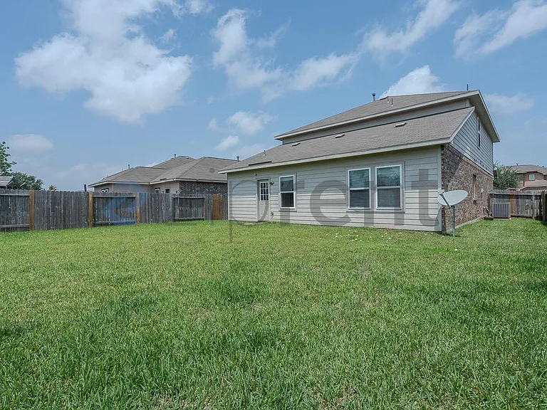 3029 Cambridge Meadows Ln — Photo 32